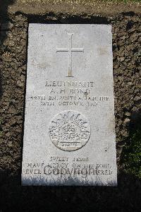 Boulogne Eastern Cemetery - Bond, Alfred Herbert